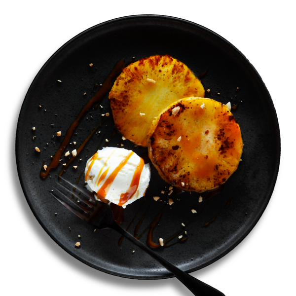 Grilled pineapple with ice cream